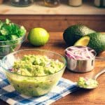 Rețeta guacamole cu avocado și usturoi